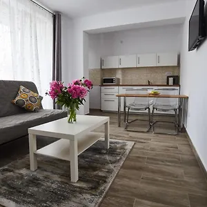 Apartment At, Bukarest